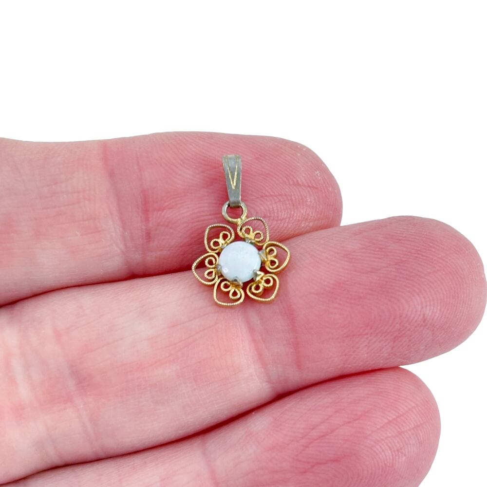 Vintage 14K Gold Filled Opal Flower Pendant